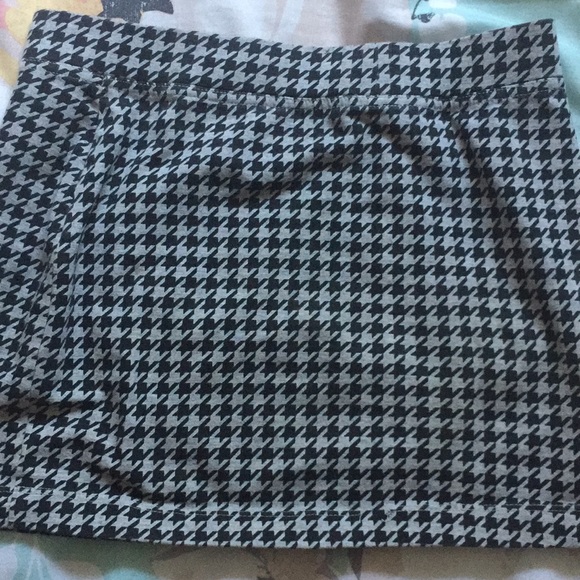 It was my favourite skirt, it’s pretty short now - Picture 2 of 3